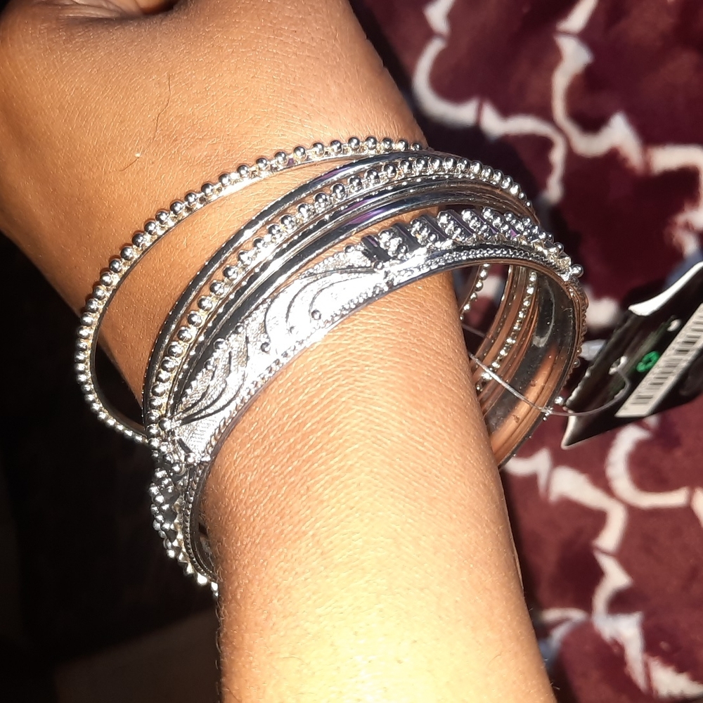 Silver bangle set - Picture 7 of 8